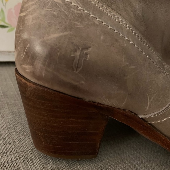 Frye mid calf boots size 6 taupe - Picture 3 of 7